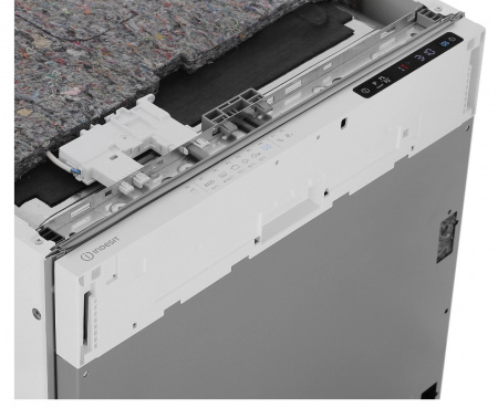 Встраиваемая посудомоечная машина Indesit DI 4C68